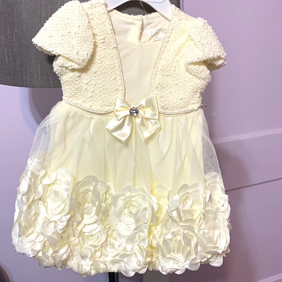 2 piece White Dress / White Roses on bottom with panties for Girl 6/9 months - Picture 1 of 4